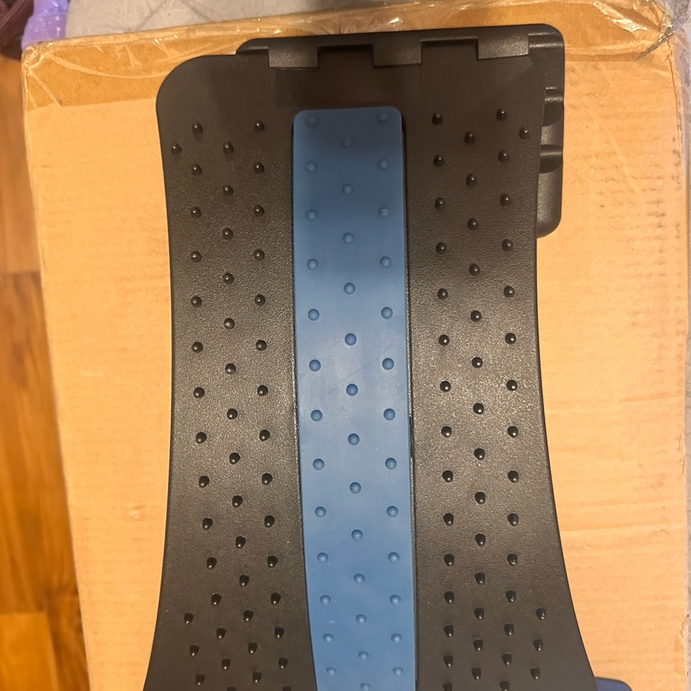 Black and Blue Back Stretcher